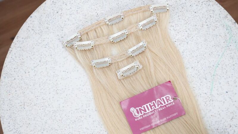 Top 5 Astonishingly Easy Hairstyles That Hide Extensions 4 clip in extension hairstyles