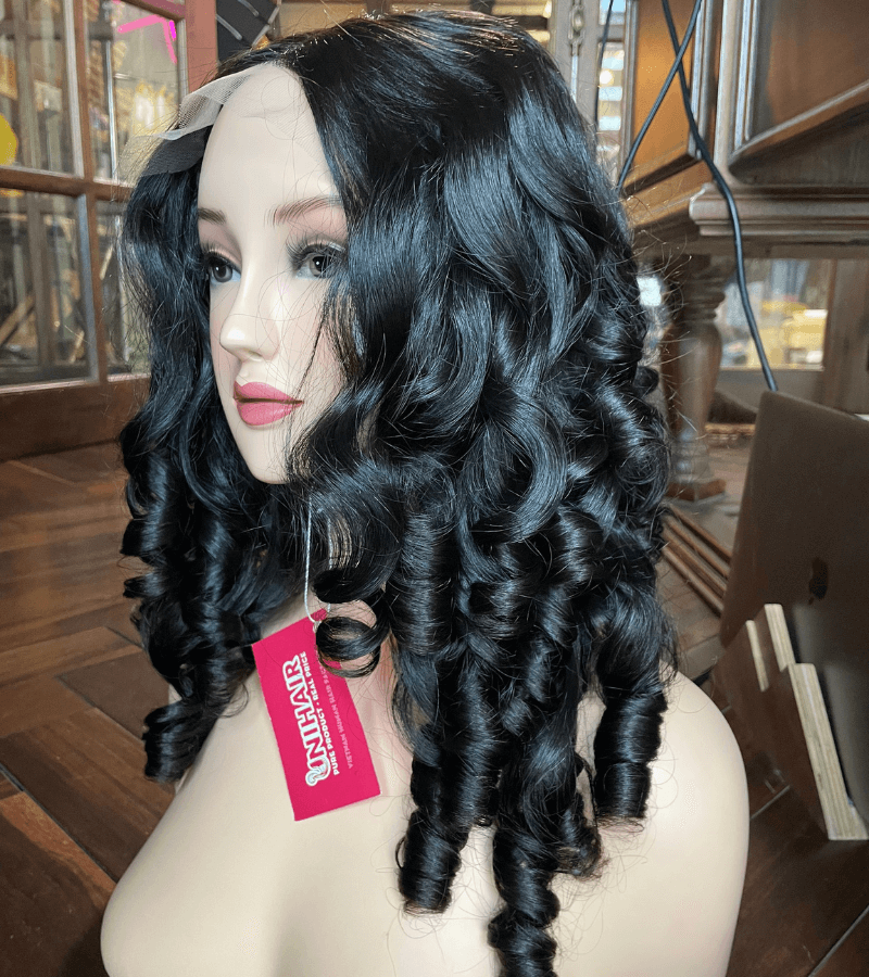 Natural Black Color 4x4 Lace Closure Wigs Bouncy Curly Human Hair (20 inches)