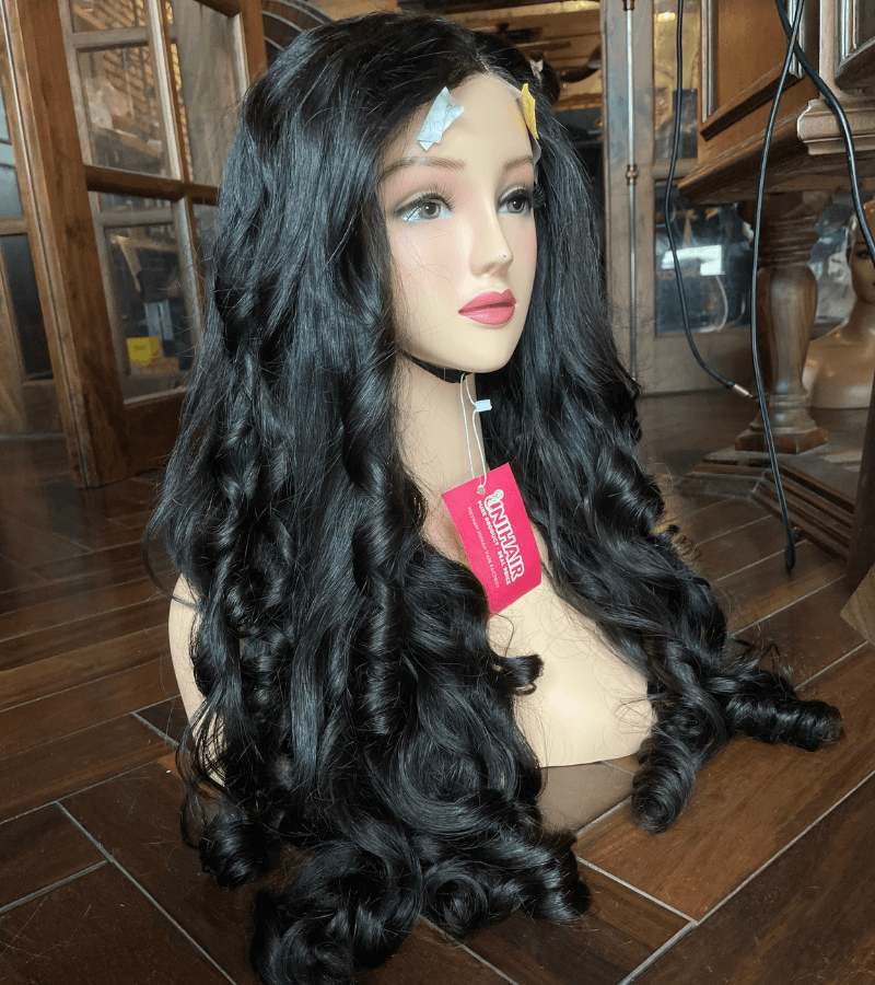 Natural Black Color 4x4 Lace Closure Wigs Bouncy Curly Human Hair (28 inches)