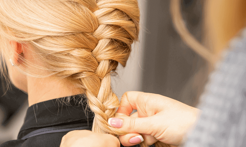 How To Put On A Wig With Long Hair? 6 Reliable Steps 5 how to put on a wig with long hair