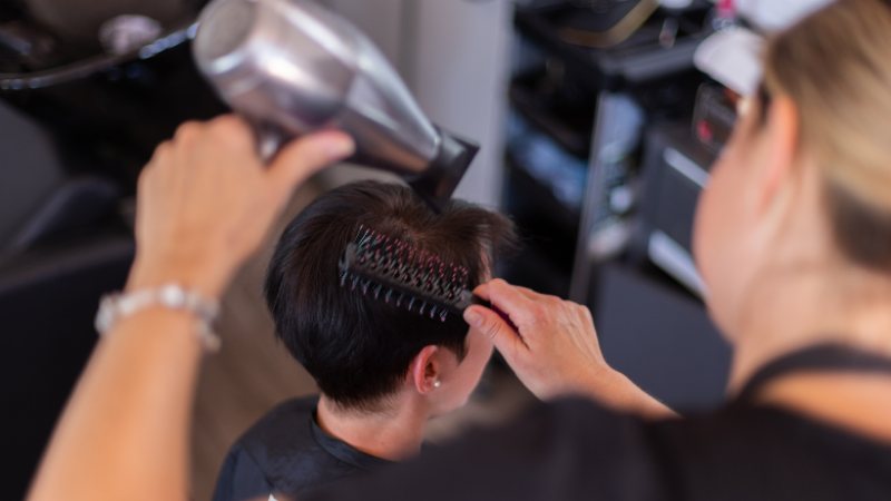 short hair styles layered
