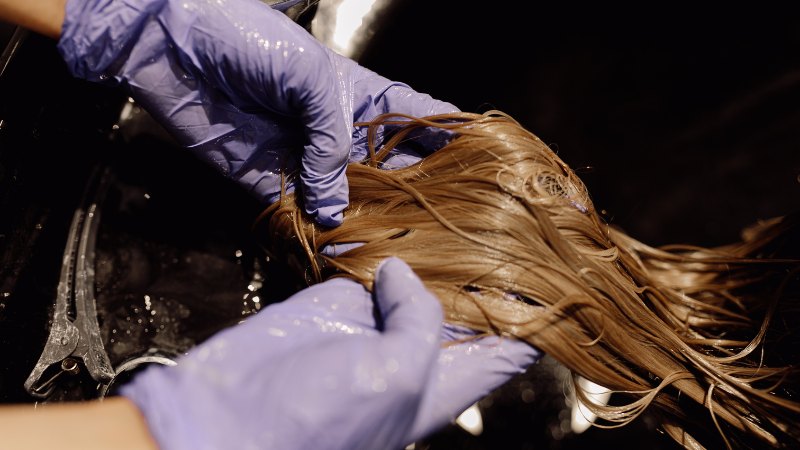 can you dye human hair wigs